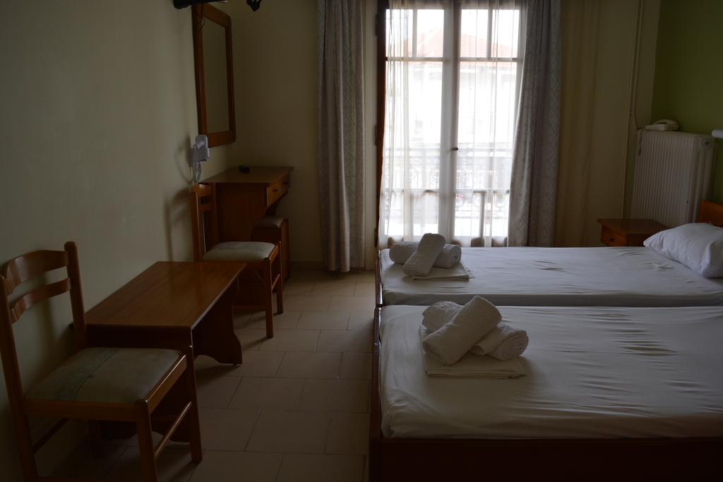 אליקאנאס Montes Apartments & Studios מראה חיצוני תמונה