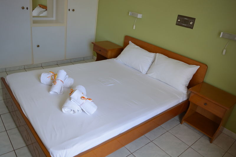 אליקאנאס Montes Apartments & Studios מראה חיצוני תמונה
