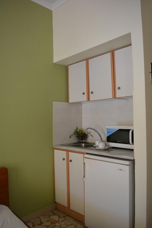 אליקאנאס Montes Apartments & Studios מראה חיצוני תמונה