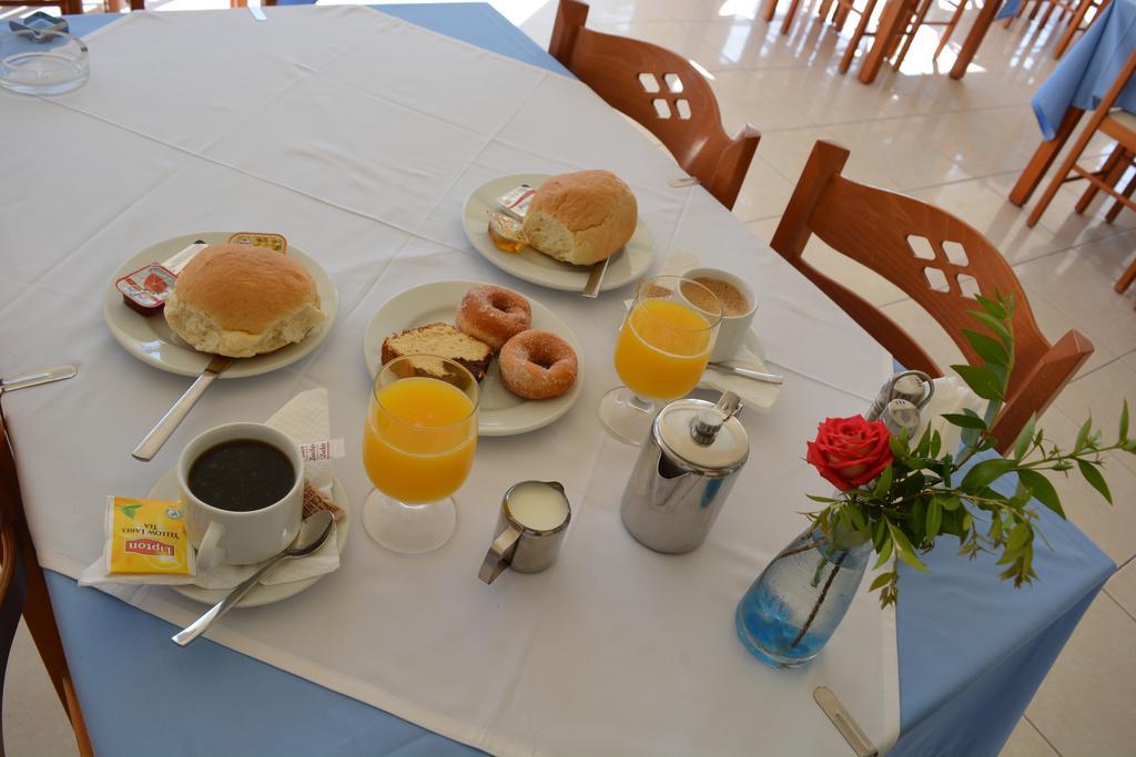 אליקאנאס Montes Apartments & Studios מראה חיצוני תמונה