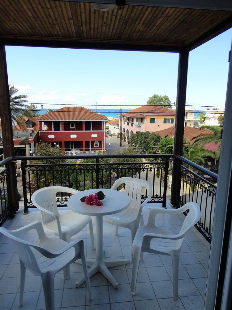 אליקאנאס Montes Apartments & Studios מראה חיצוני תמונה